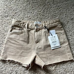 Size 4 Pull and Bear shorts